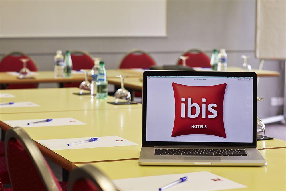 Ibis Auray Hotel Exterior photo