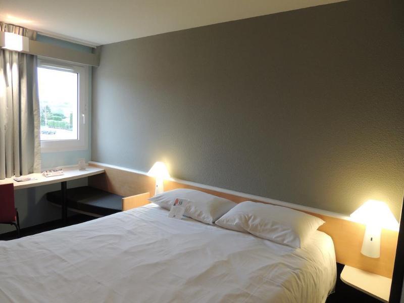 Ibis Auray Hotel Exterior photo
