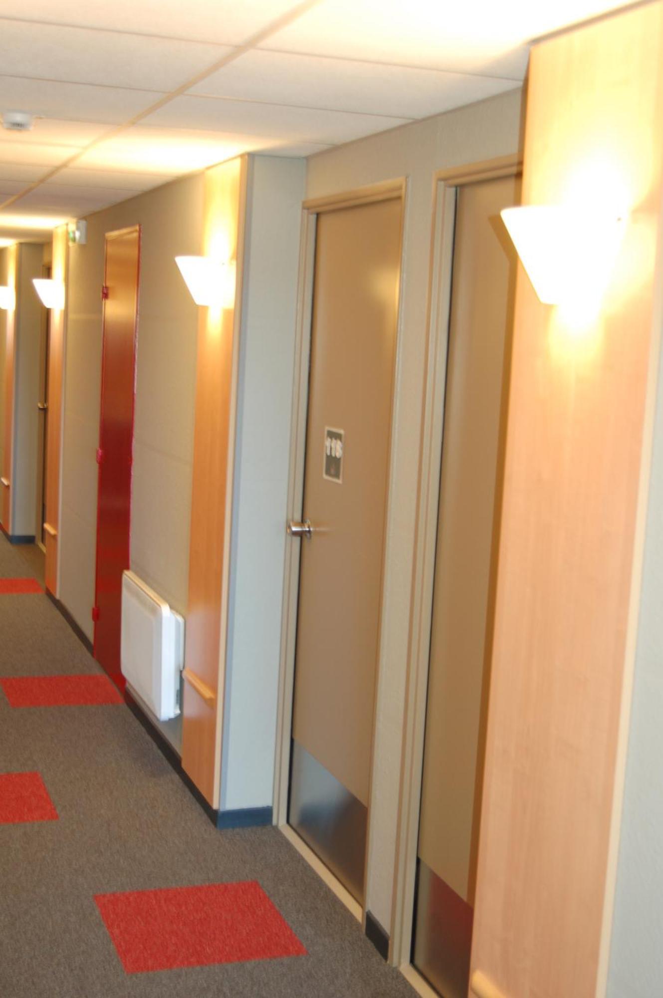 Ibis Auray Hotel Exterior photo