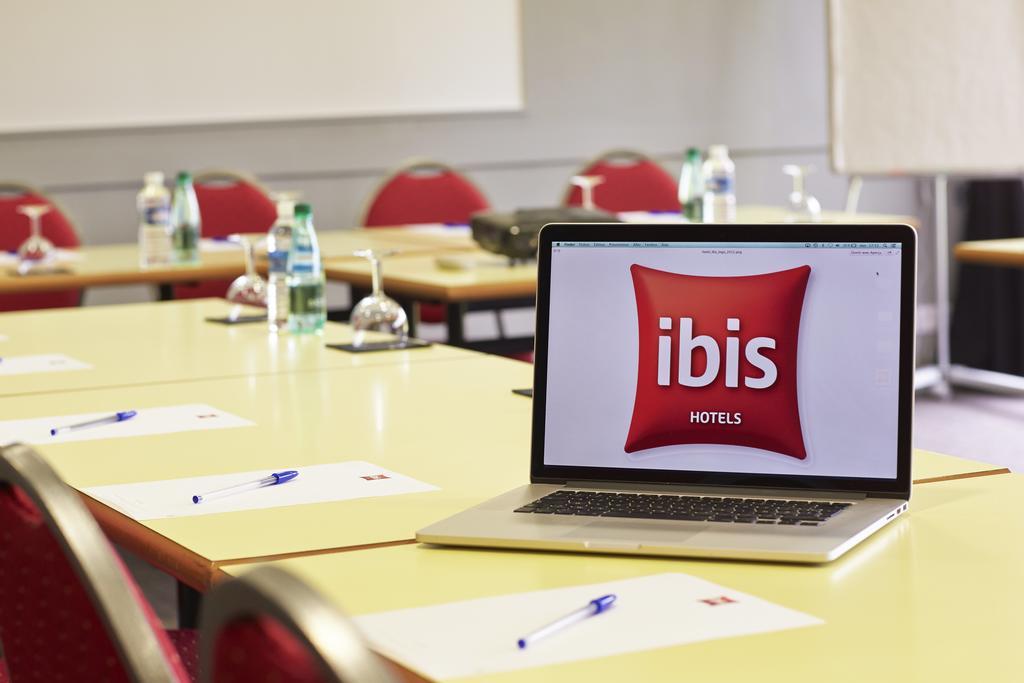 Ibis Auray Hotel Exterior photo