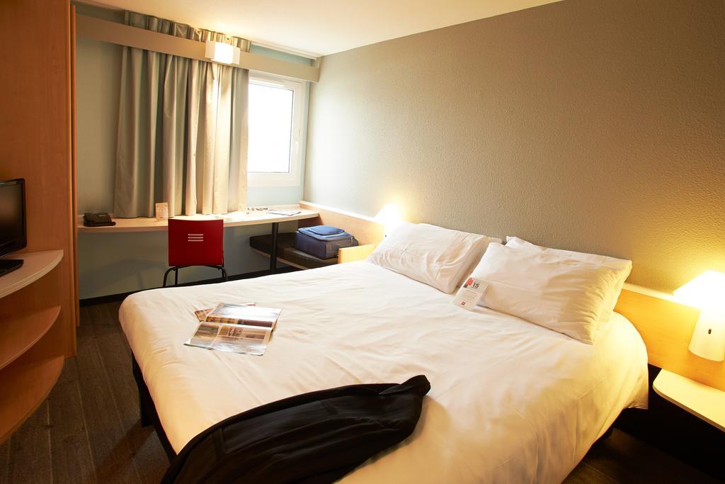 Ibis Auray Hotel Exterior photo