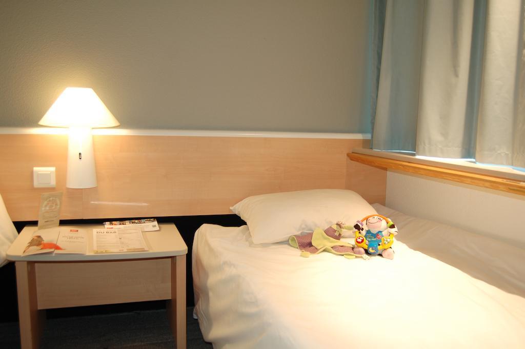 Ibis Auray Hotel Exterior photo
